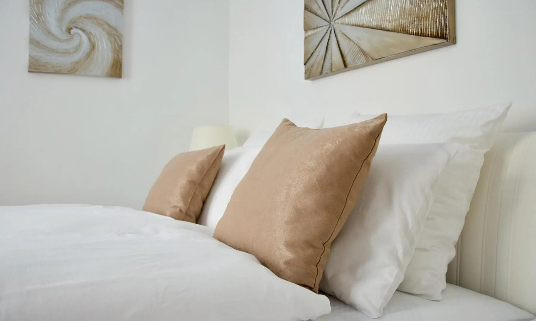 Luxury Apartment By Hi5- Best Location Budapeste